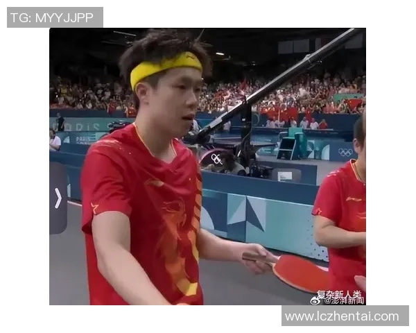 当情绪失控的足球明星在赛场上演绎人生悲喜交加的瞬间