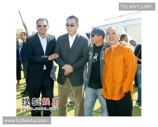 孩子与篮球明星亲密合影瞬间展现梦想与希望的交汇点